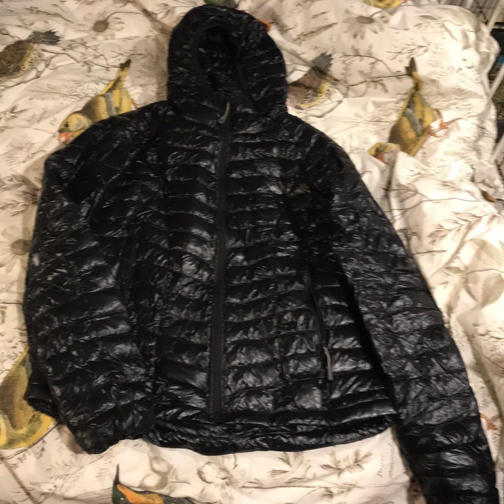Mountain Hardwear Packable Jacket Small